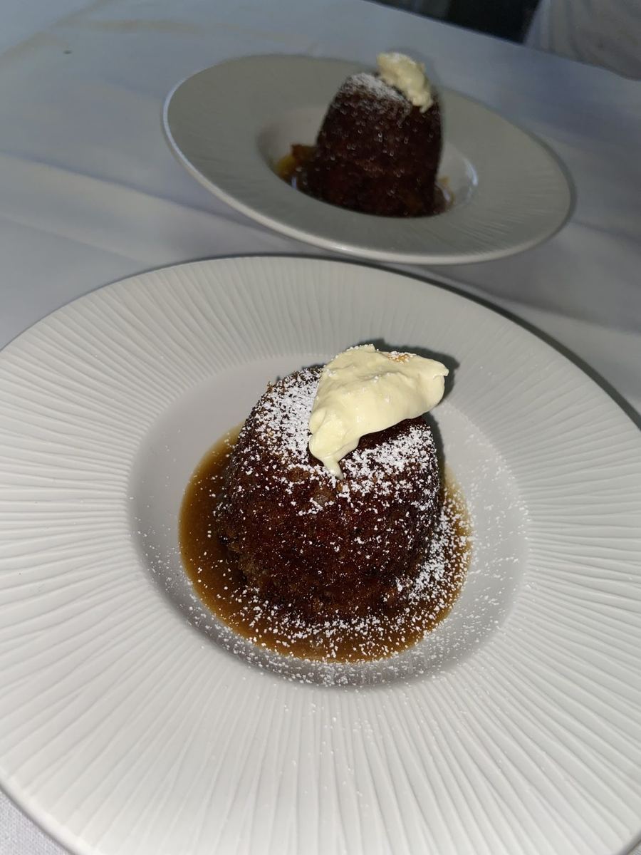 Toffee pudding with cream