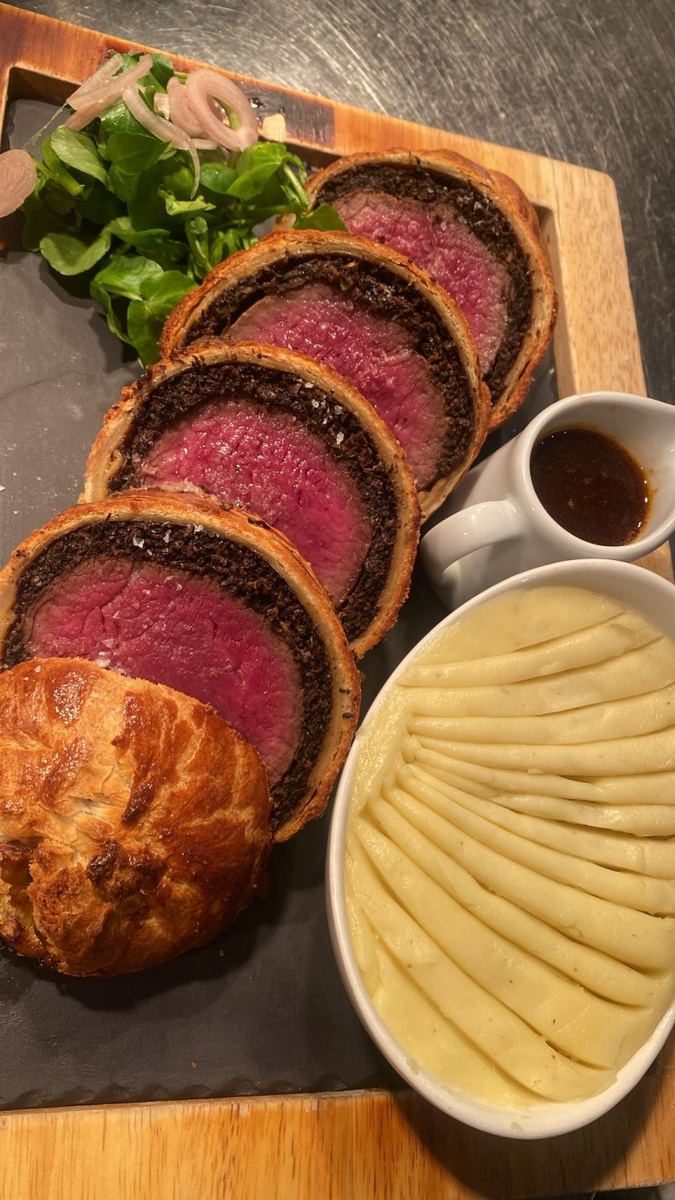 Sliced beef wellington